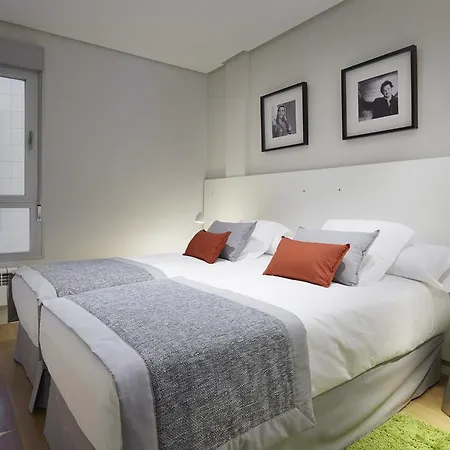 Apartment Black & White 4 By Feelfree Rentals